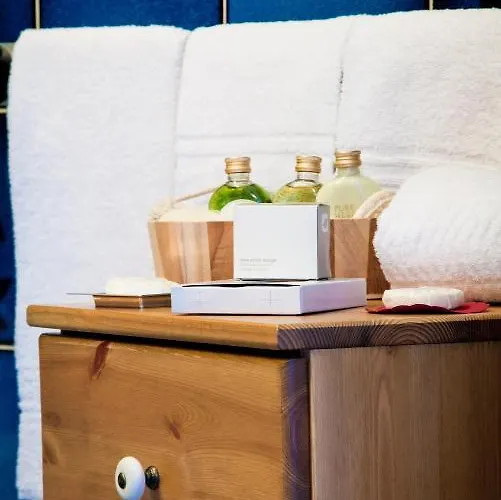 Les Ancolies Отель